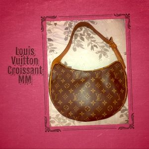♥️Louis Vuitton Croissant MM♥️